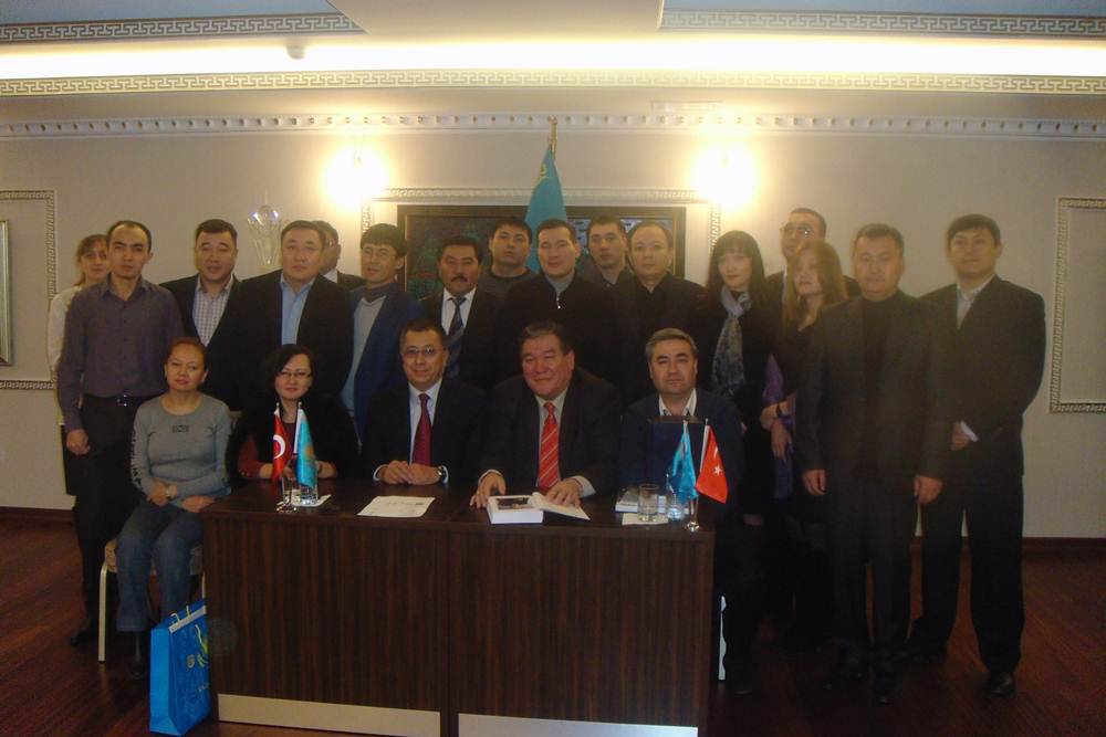фото на память с послом Казахстана в Турции